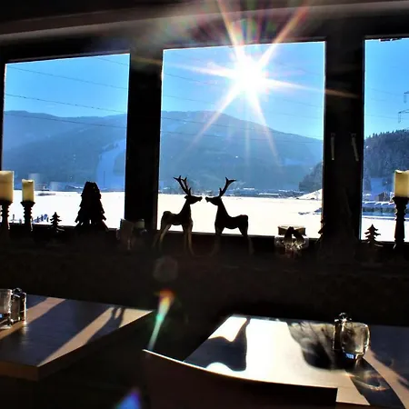 לינה וארוחת בוקר Alpenzeit 3*